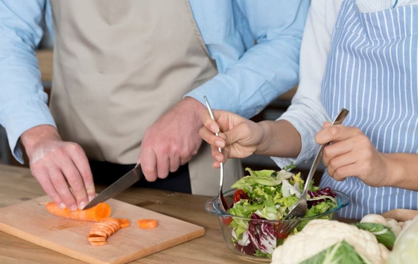 Elaboración de comidas para personas mayores